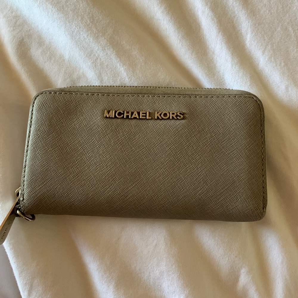 Michael Kors wallet (no wrist strap)